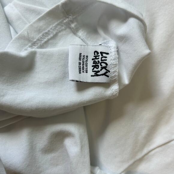 Lucky Brand White 2XL Embroidered Lucky Charm Blue Voodoo Bunny Holding Rose - Picture 8 of 8